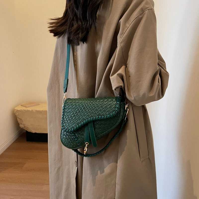 The Perfect Classic Elegant Leather Tote Bags For Women From Famous Designer Luxury Brand EssentialW251111