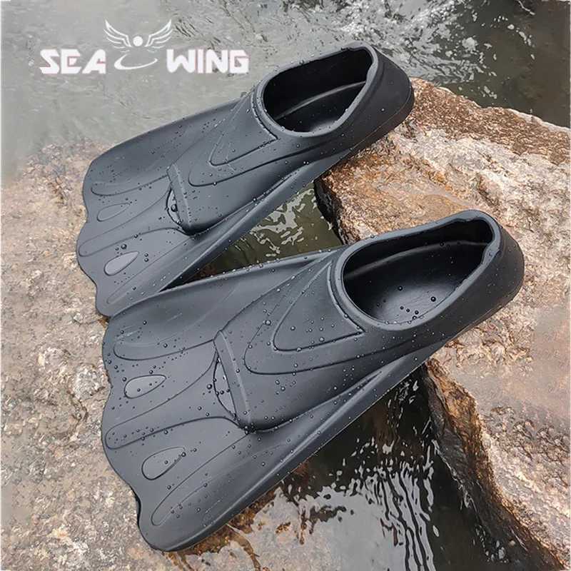 New colored swimming training fins for summer tourism elastic and soft silicone diving frog shoesY250412