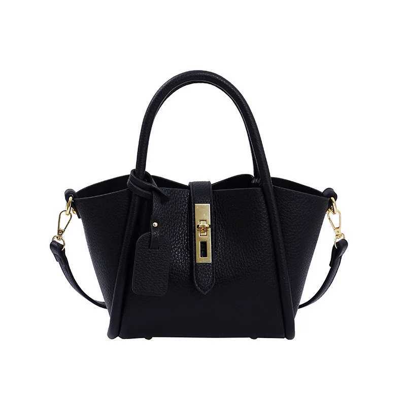 2024 New Beige Lech Pattern Paris Encounter Handbag New High End Handbag Single Shoulder Cross BagXJ250412