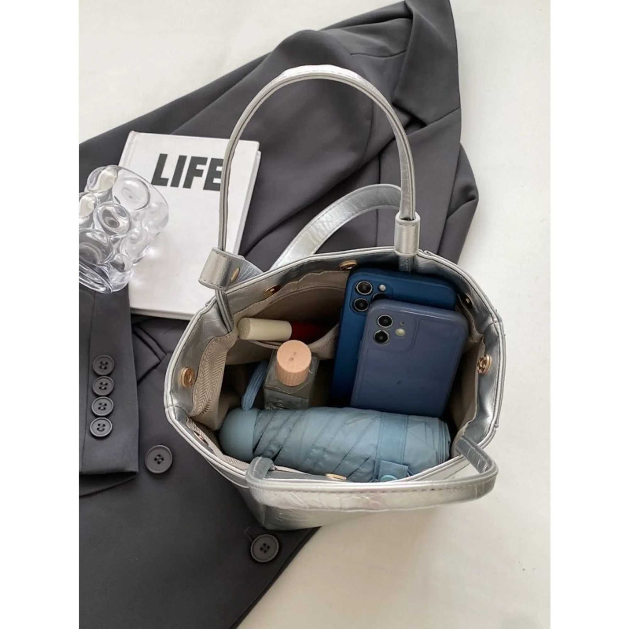 Advanced beauty style Sier Crossbody Bags womens Fi handbag short top handle leather luxury brand party handbagXJ250412