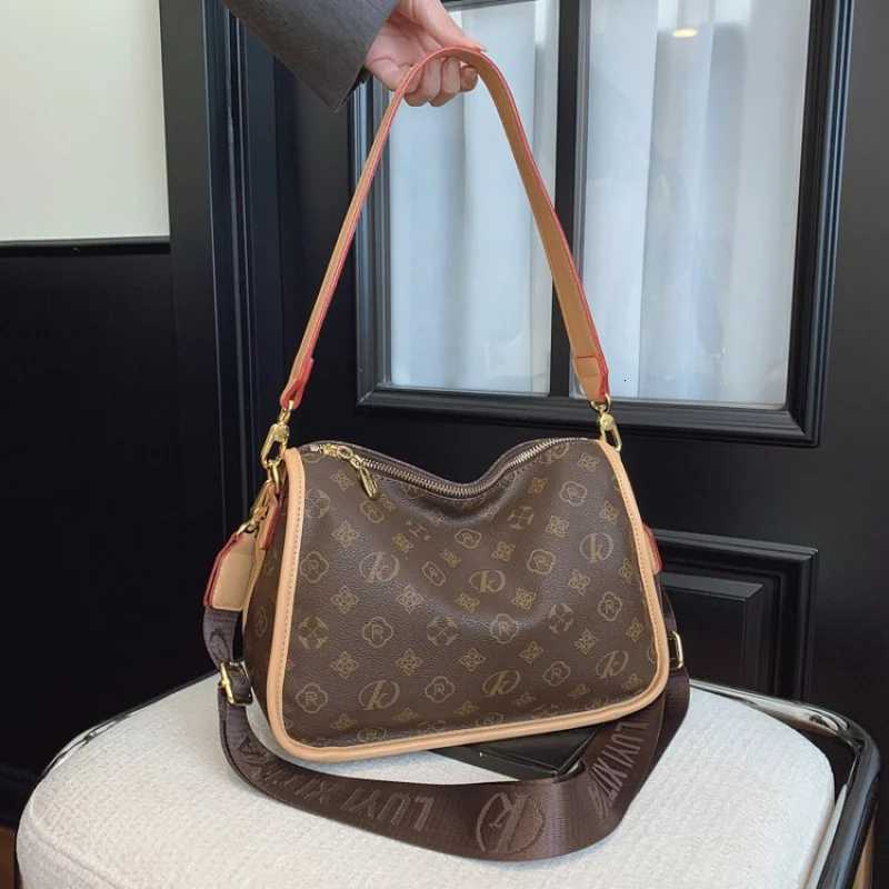 Sophisticated Ladies Crossbody Bag Genuine Leather Designer Style Hands Free ConvenienceW251111