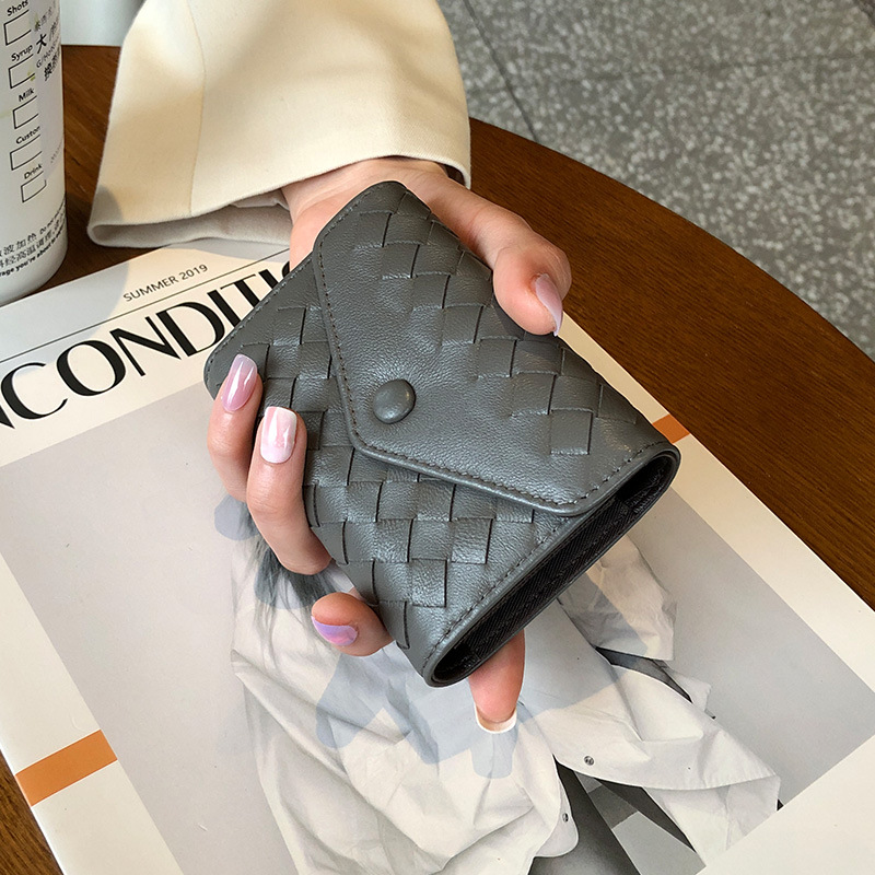 Ladies' woven genuine leather coin purse with sheepskin texture 2025 style multi-card slot ID holder and coin bag