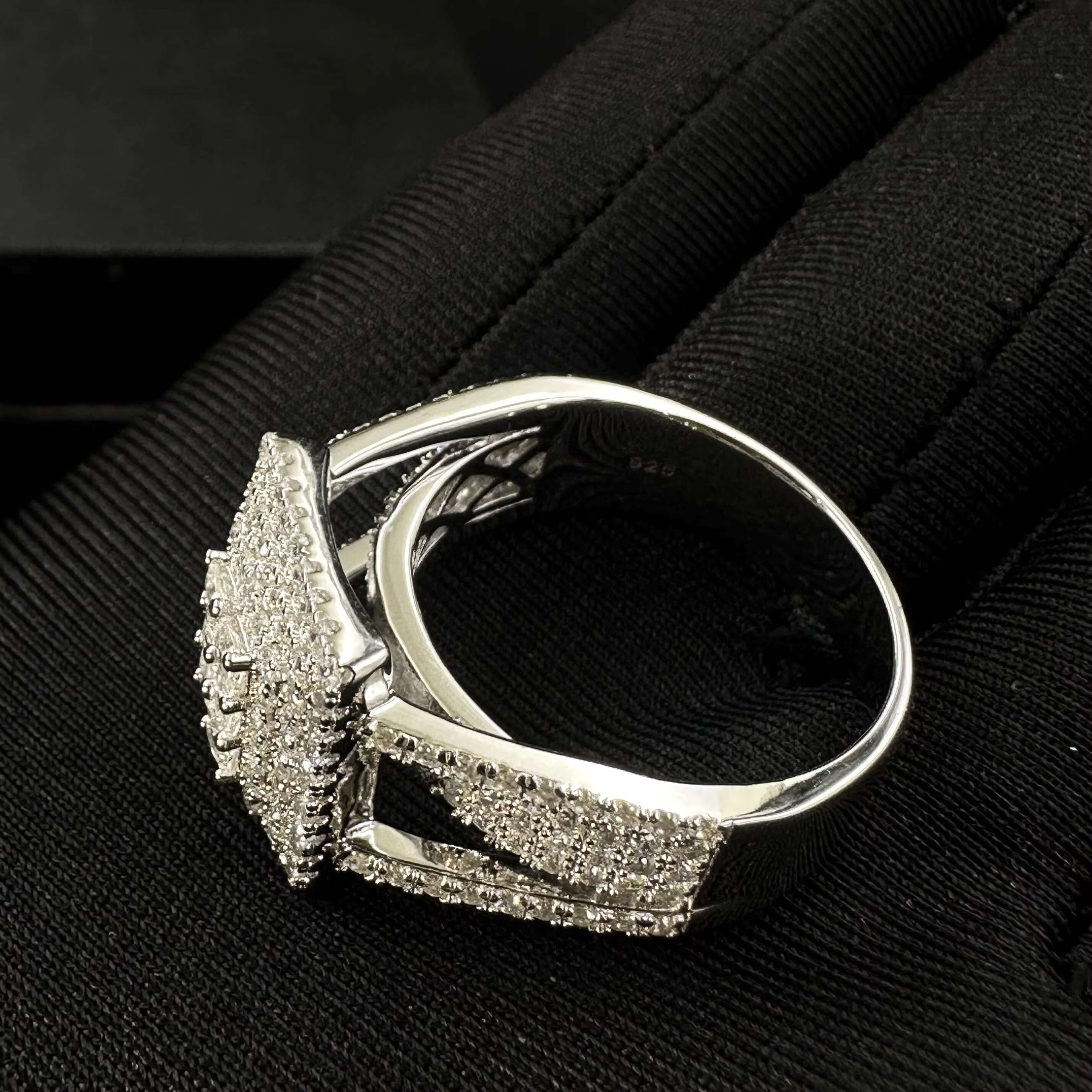 Hot Selling Engagement Women Ring 925 Sterling Silver Cubic Moissaniteia Custom Moissanite Diamond Iced Out Couple Ring Set Jewelry