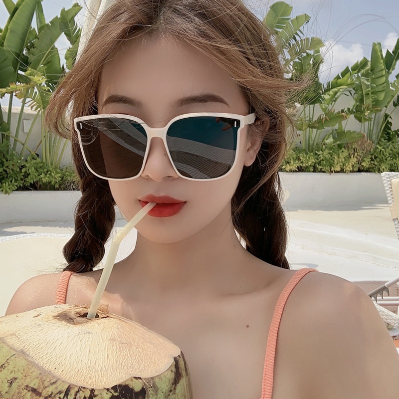Fashionable large box vertical rice nail sunglasses women Tiktok live streaming anti ultraviolet driving