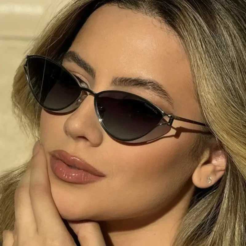 2024 Unique Metal Frame Brown UV400 Sun Glasses Women Trendy Vintage Vacation Designer Luxury Glasses Cat Eye Sunglasses Z250411