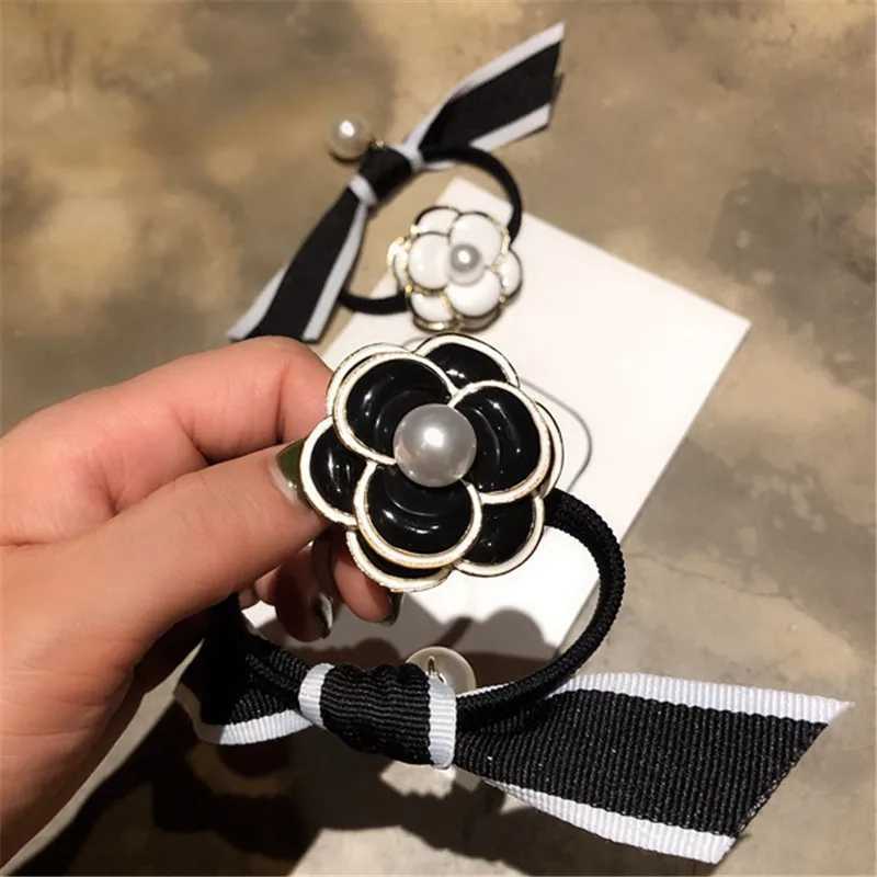 Camellia Hairloop Womens Hair Luxury Jewelry Womens Hair Rings Girls Pearl Hair Accessories Womens Hair Jewelry Y2504012