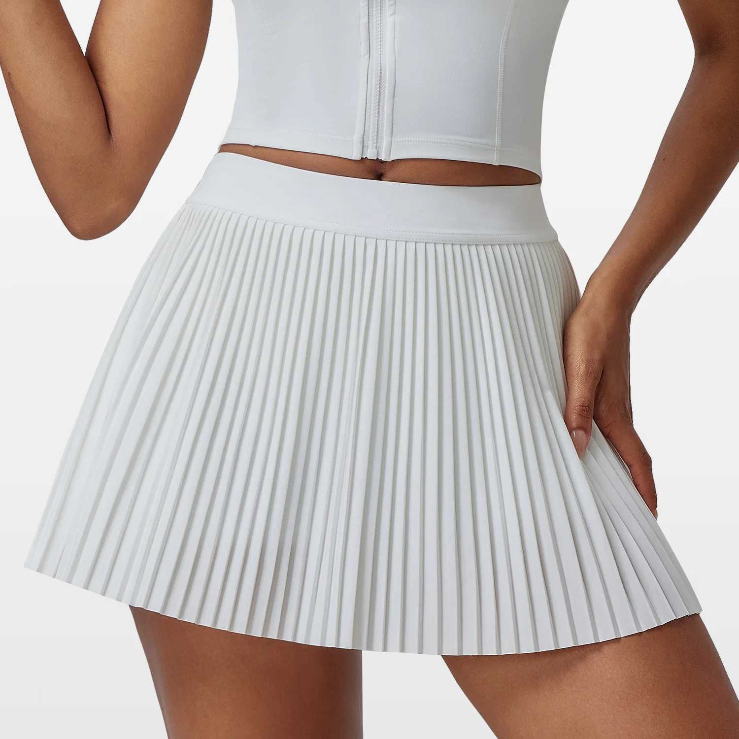 2025 Organ Fold Womens Tennis Skiing Vacation Two piece Explosion proof Sports Fitness Badminton Skiing Golf Summer Set Y250412
