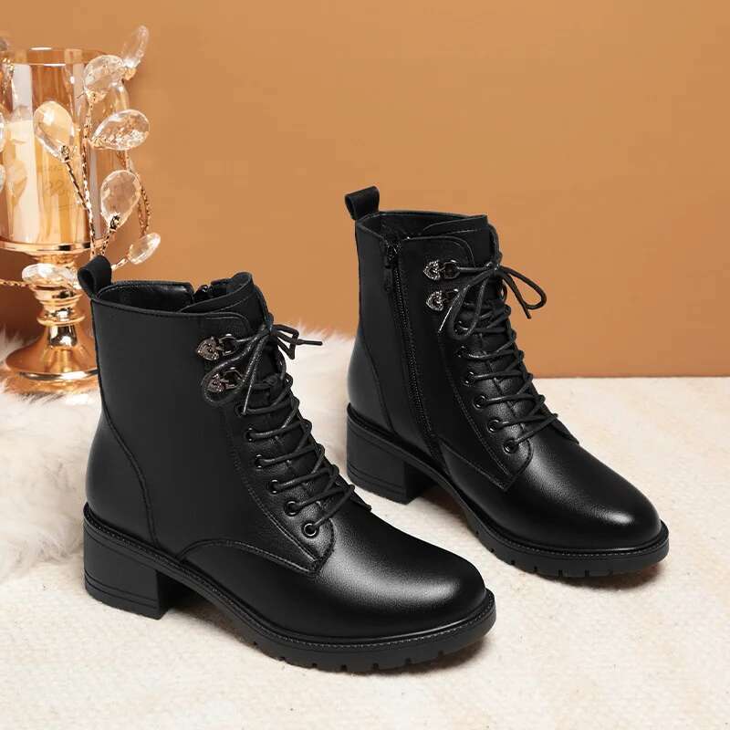 2025 New Women's British Short Cotton Trendy Flat Warm Thick Heel Wool Designer Fashion Leather Boots