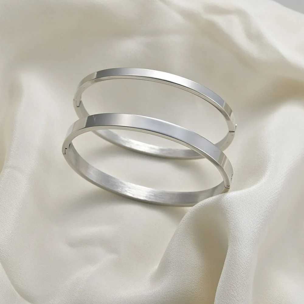 Simple Smooth Buckle Bracelet 4mm 6mm Wide Gold Plated Stainless Steel Cuff Bangles Temperament Couple Bracelets Jewelry GiftC250411
