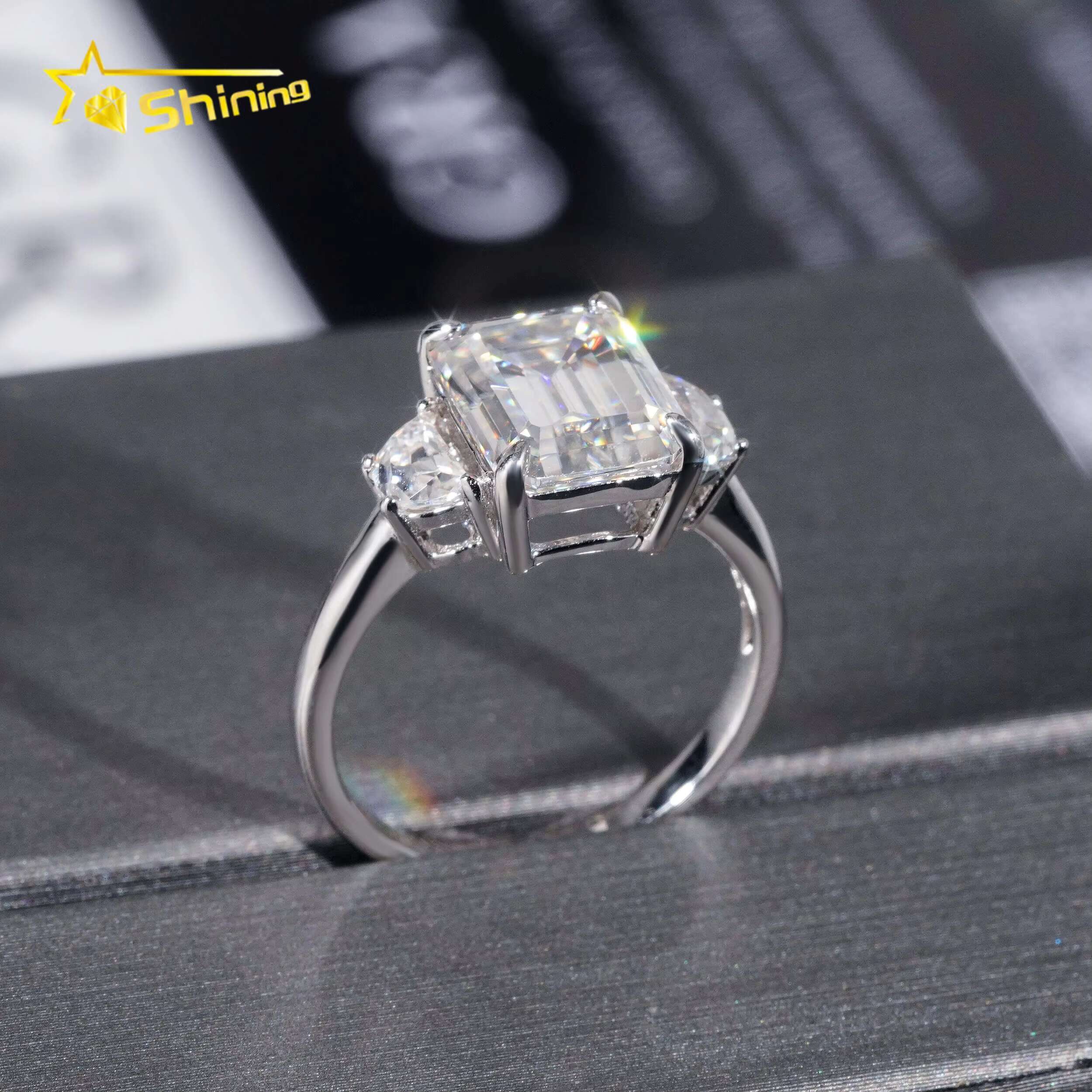 Factory Price Luxury Rectangle Cut Diamond Ring 925 Sterling Silver 2.5ct VVS Moissanite Engagement Wedding Band Rings for Women