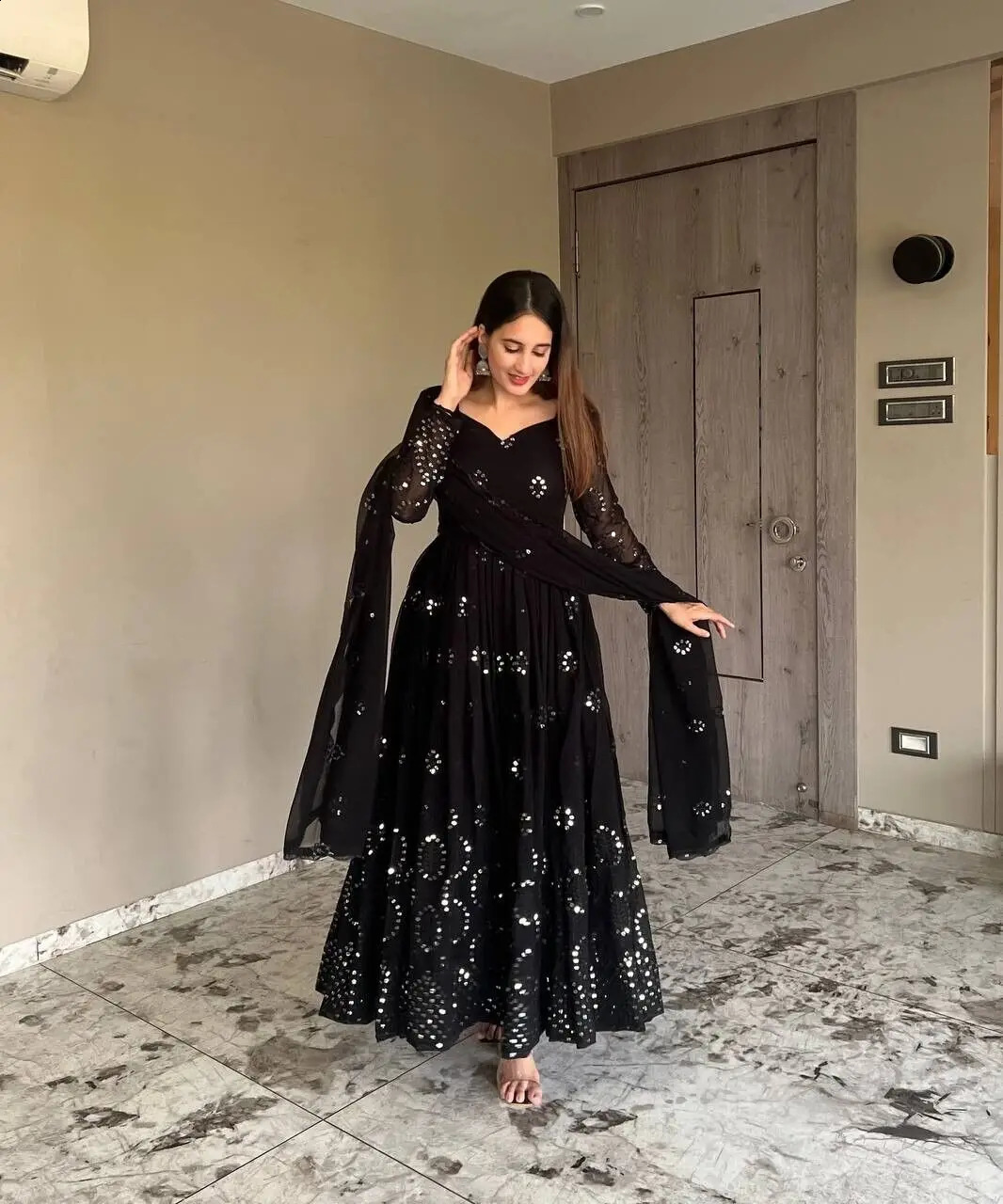 Black Salwar Kameez heart-shaped collar elegant long sleeved sequin decoration traditional Indian clothing three piece set 250411