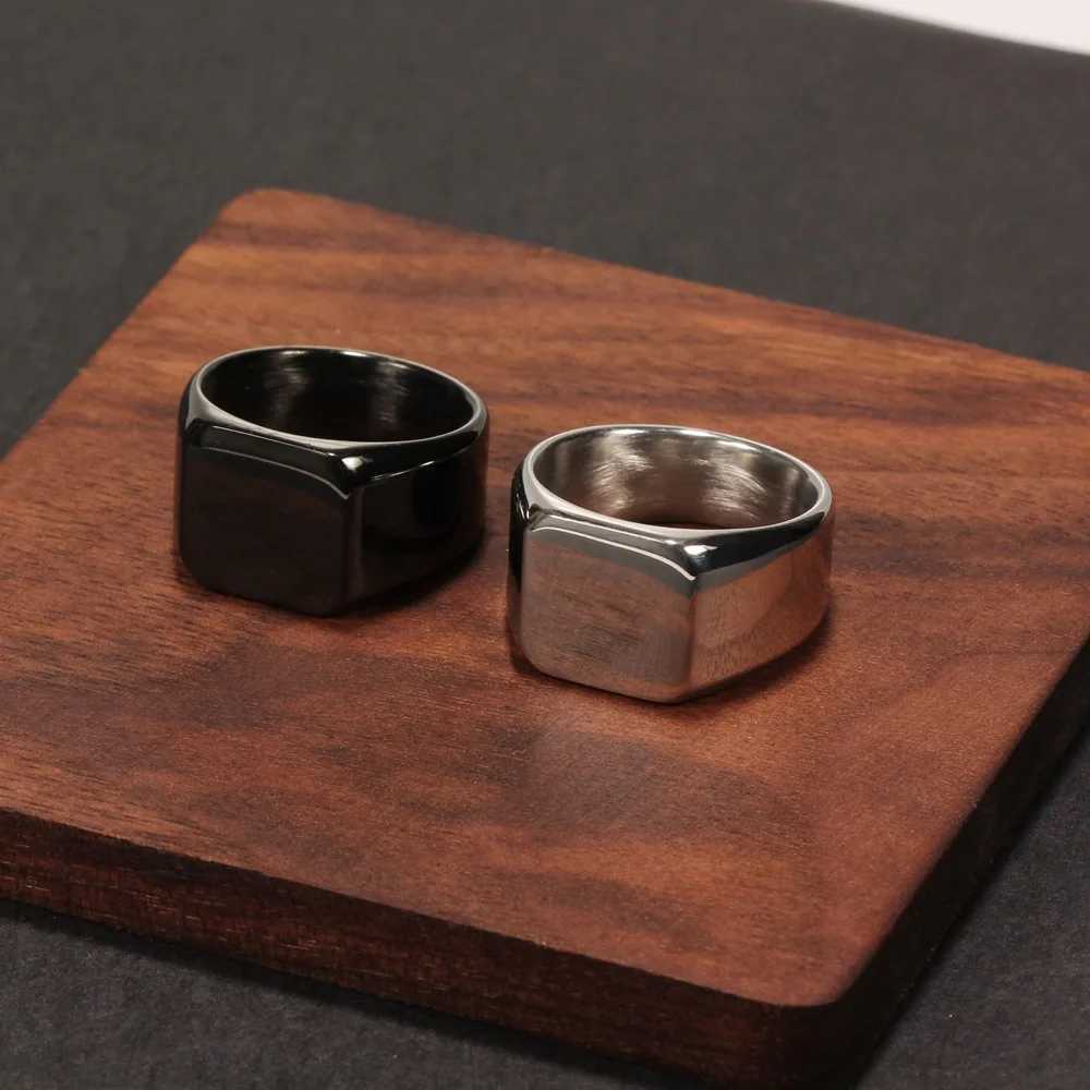 HNSP 316L stainless steel square logo ring suitable for mens 14mm wide male finger jewelry accessoriesXJ250412