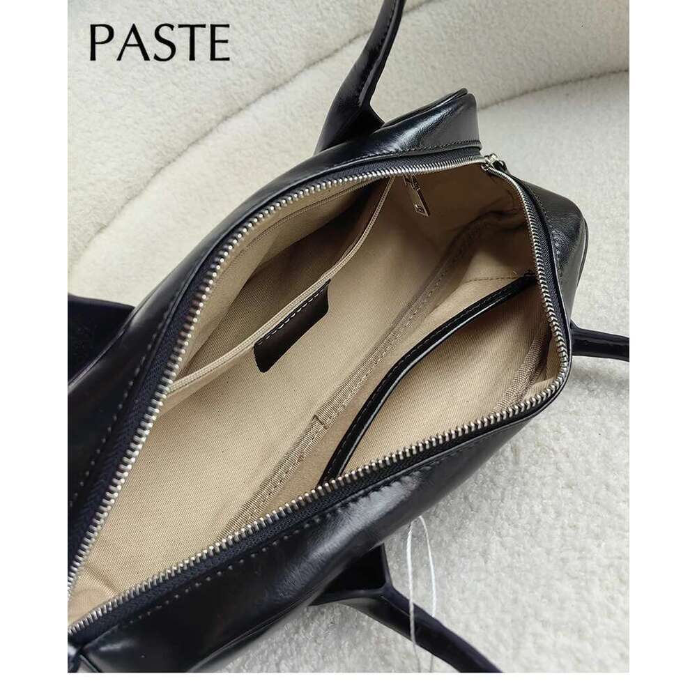 Ins Popular Long Handle Design Bowg Boston Tote White Sier Color Women Armpit Shoulder Bag Cow Leather Handbag