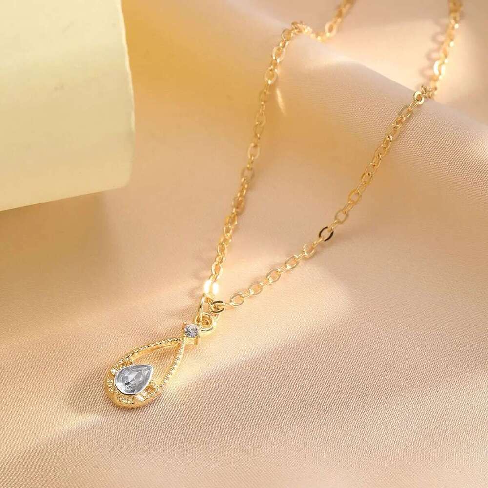 French Micro-inlaid Zircon Water Drop Temperament Super Immortal Necklace Student Clavicle Chain Girl Ins Cold Breeze