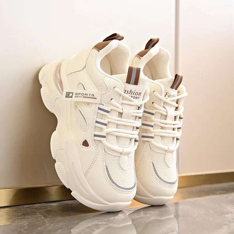 2025 New Breathable Women's Multi functional Comfortable Sports and Leisure Campus Style Student Designer Fashion Morning Running Shoes