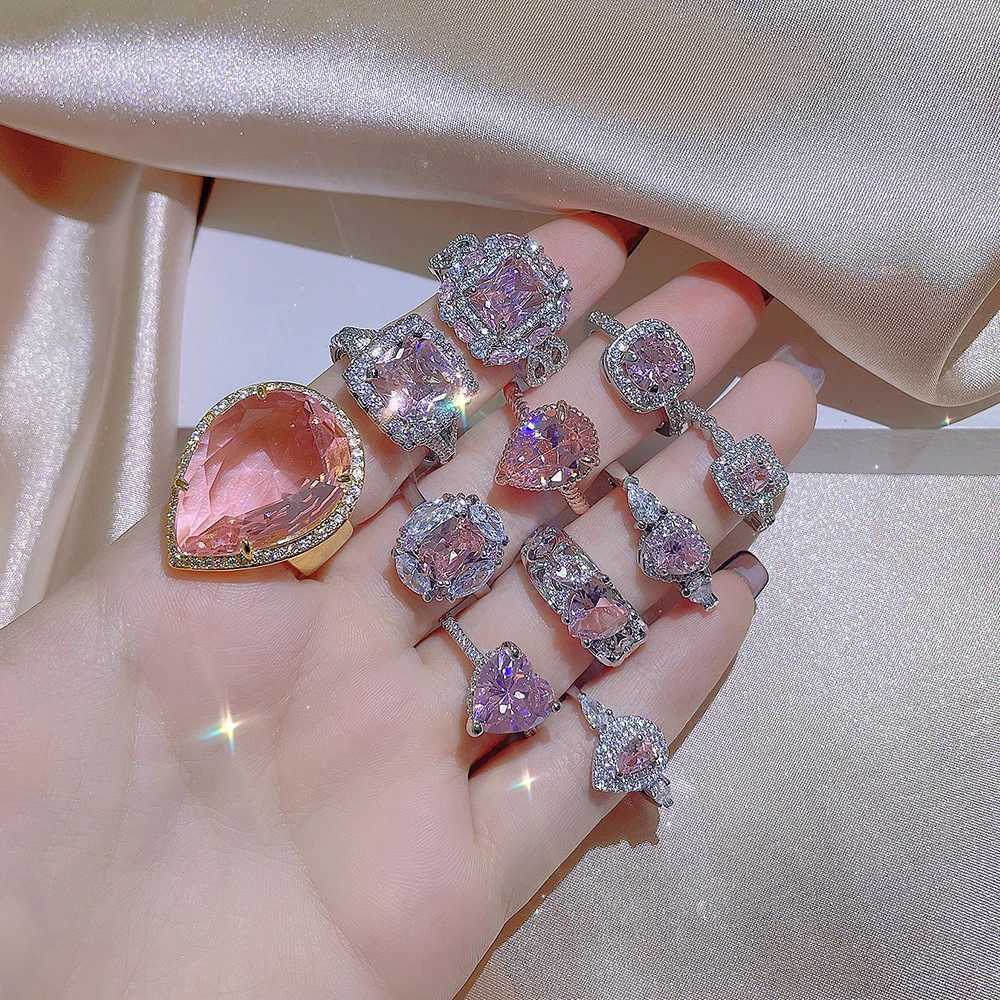 New Classic Silver Womens Ring Set with Zircon Pink Crystal Engagement Women Shining Jewelry Heart Womens GiftXJ250412