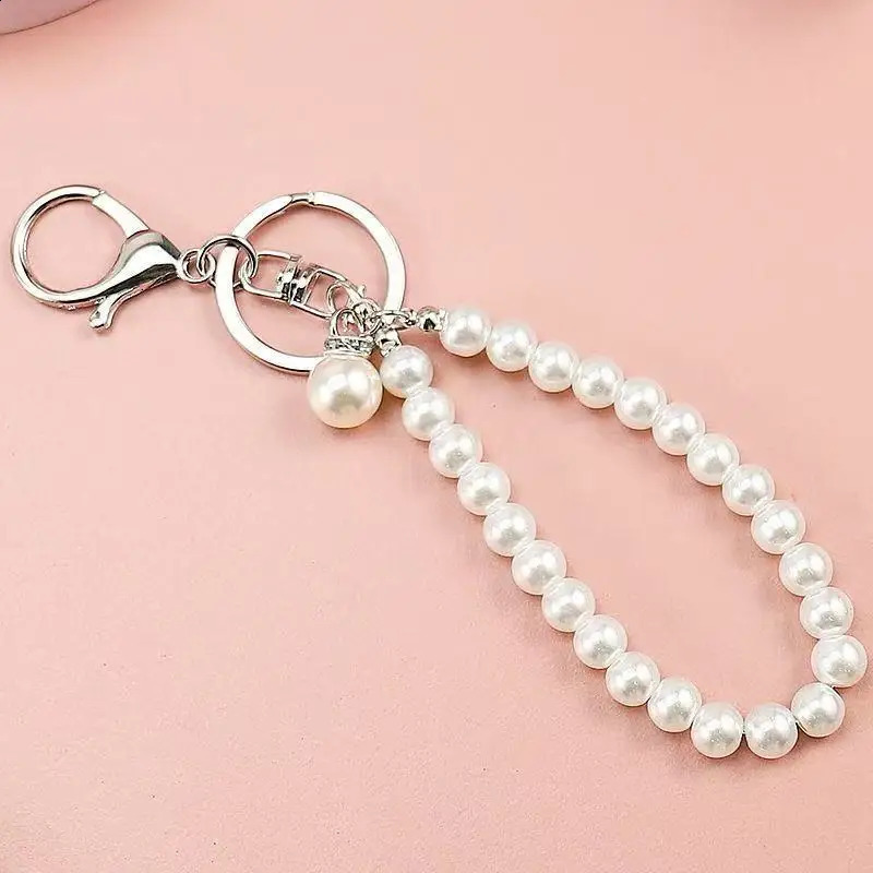 Pearl keychain pendant handmade car keychain pendant jewelry pendant gift DIY niche 250409