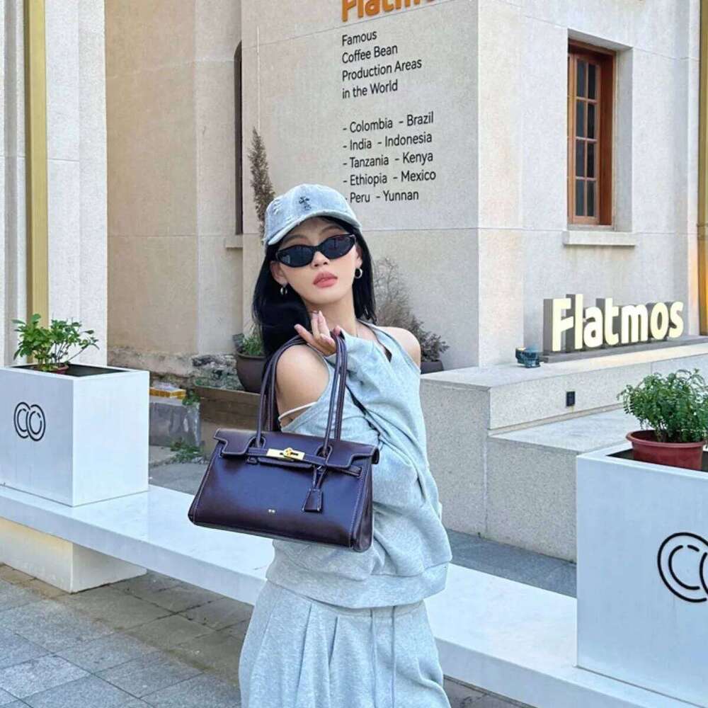 JW PEI 2025 New Women's Yara Shoulder ,Brown Large Capacity Work For Women Commuting, Professional Briefcase Tote Bag