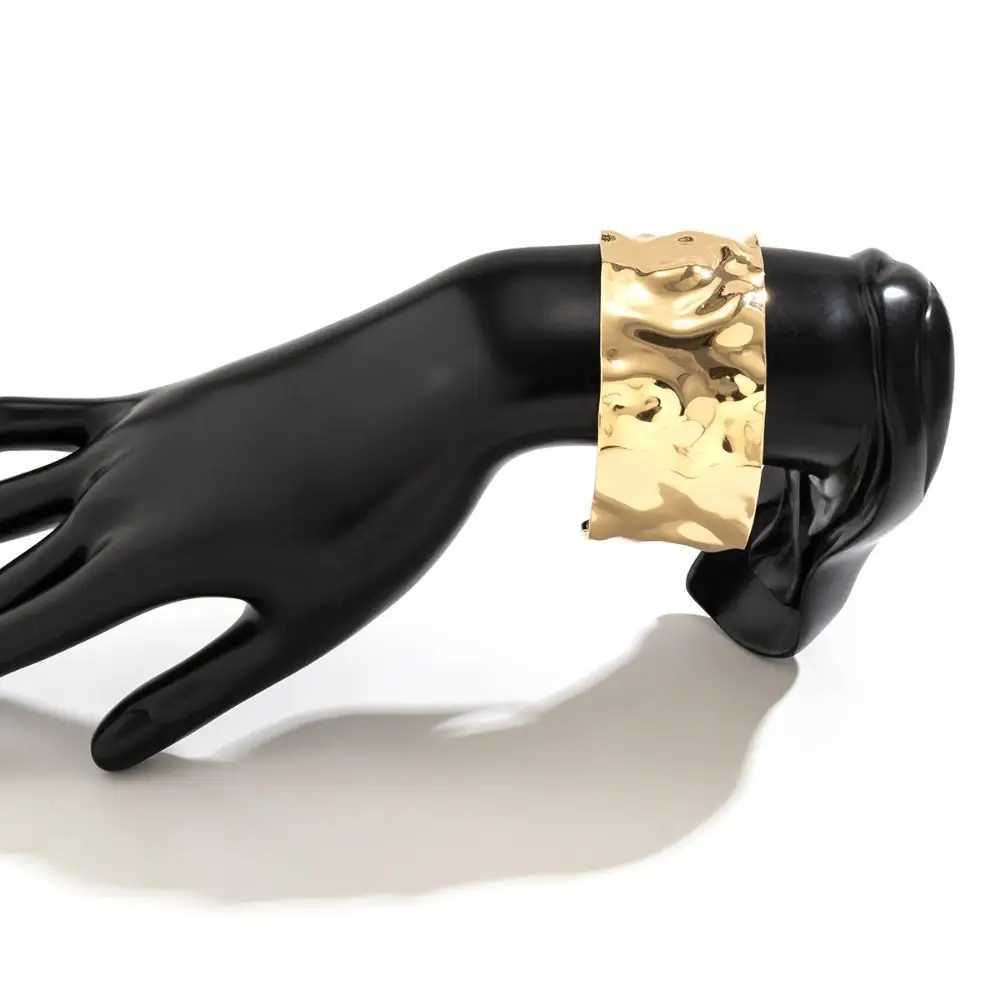 Metal Wide Open Bangle Europe American Style Minority Design Exaggerated Bracelet Jewelry Accessories Alloy Cuff Bangles GirlsC250411