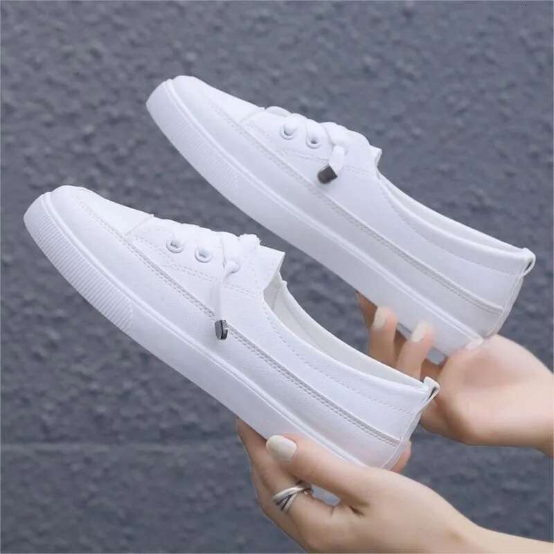 2025 Summer New Women's White Rubber Sole Vulcanized Sports Flat Shoes Women's Leather Designer Fashion Sports Shoes