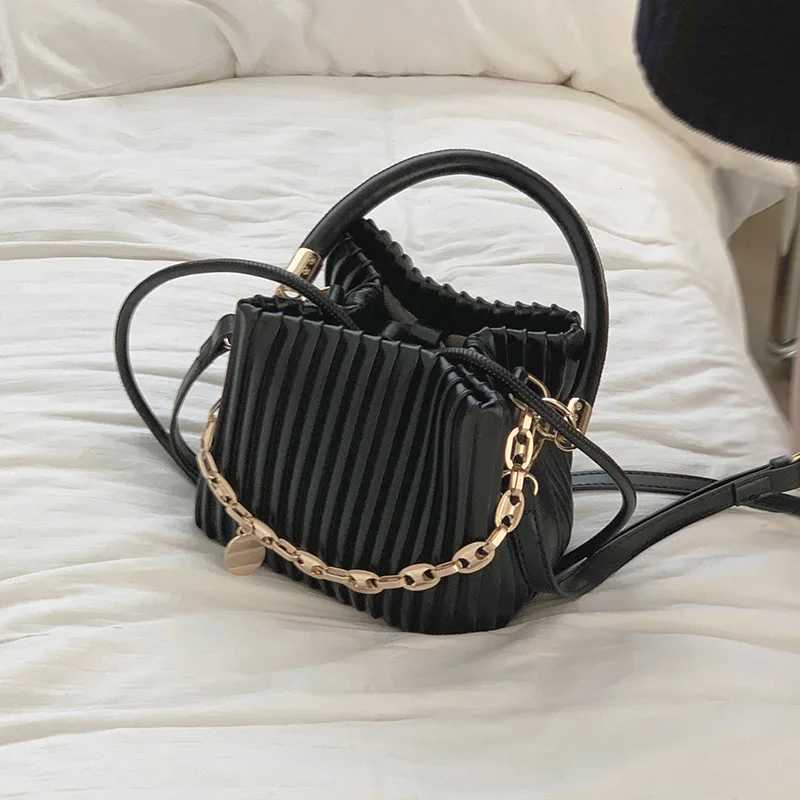 Sweet Fi wallet and handbag 2023 new pleated bucket elegant Korean Versi Fi casual cross body bagXJ250412