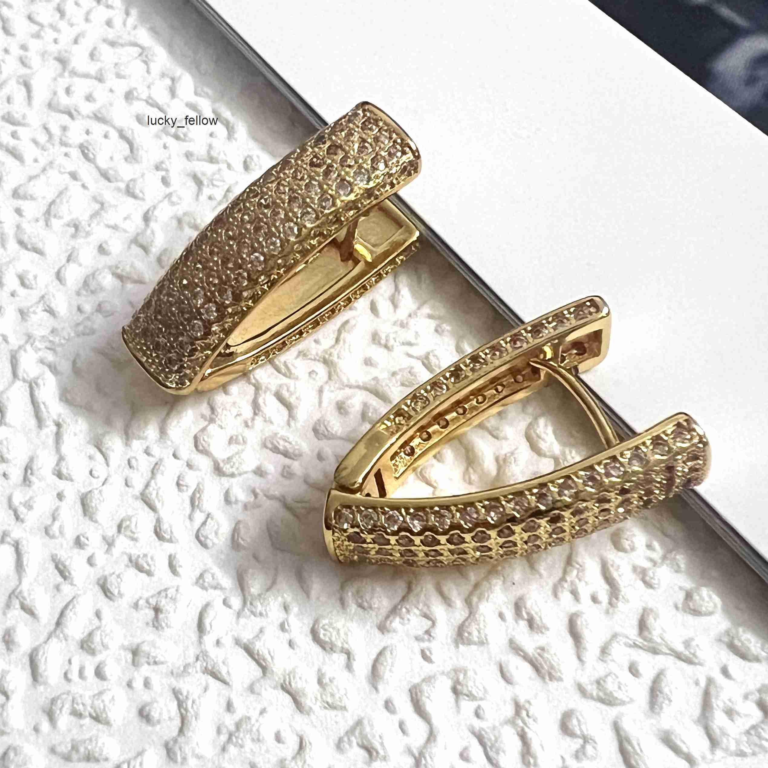Wholesale 2024 Versatile Classic Gold Leaf Brass Moissanite Vintage Dropping Earrings for Women Girls Waterproof Trendy Fashion Gift