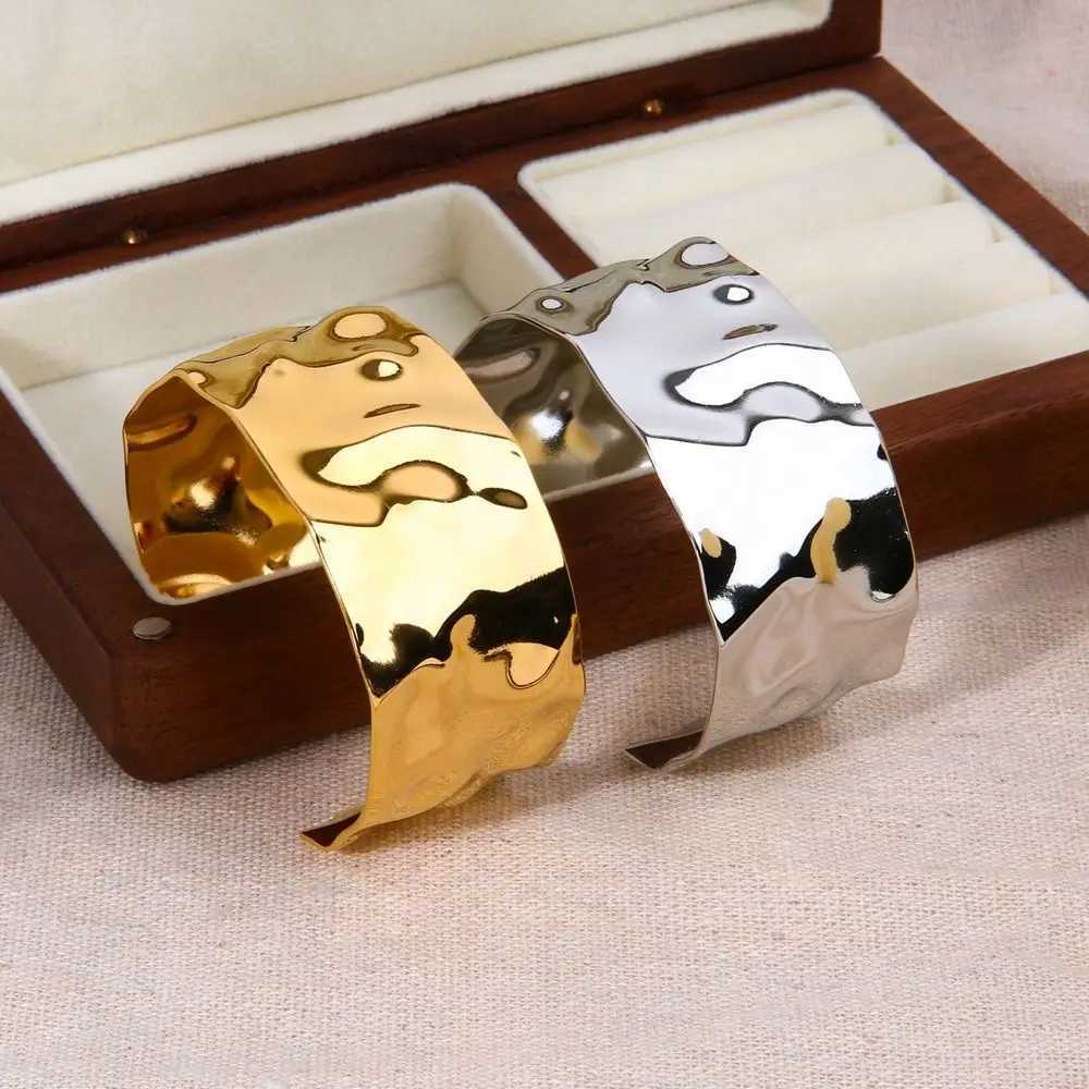 Metal Wide Open Bangle Europe American Style Minority Design Exaggerated Bracelet Jewelry Accessories Alloy Cuff Bangles GirlsC250411