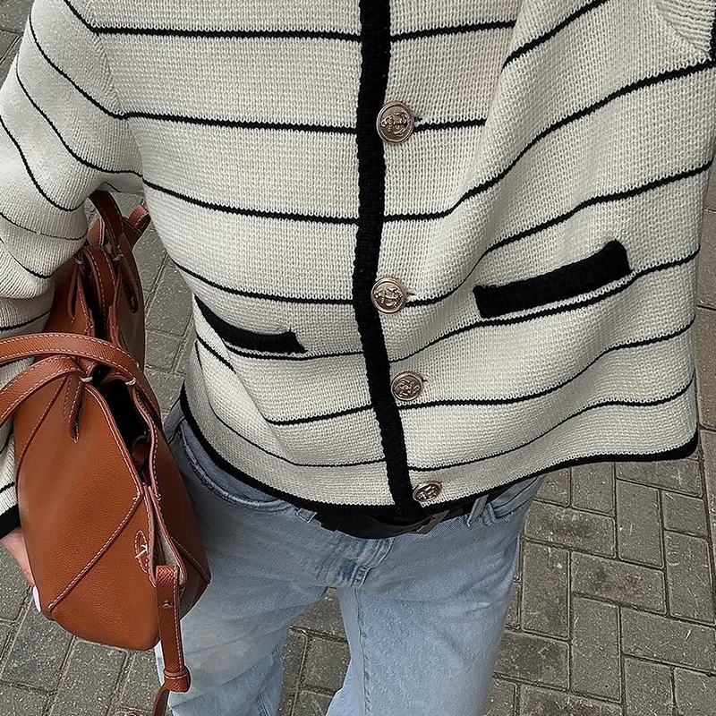 Women's Clashing Stripe Fitted Sweater Casual Street Hundred Top Exquisite Round Neck Wide Clashing Color Side Design Sense Fashion Spring---NBL1