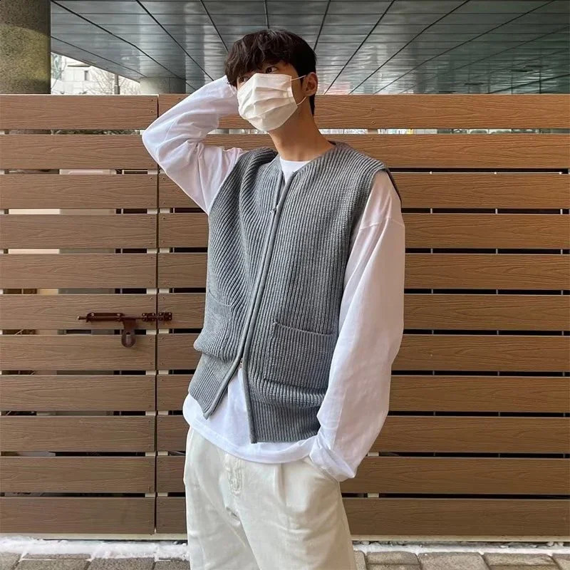 Knitted zipper cardigan vest mens sleeveless casual loose streetwear Oneck solid color jacket clothing 250411e