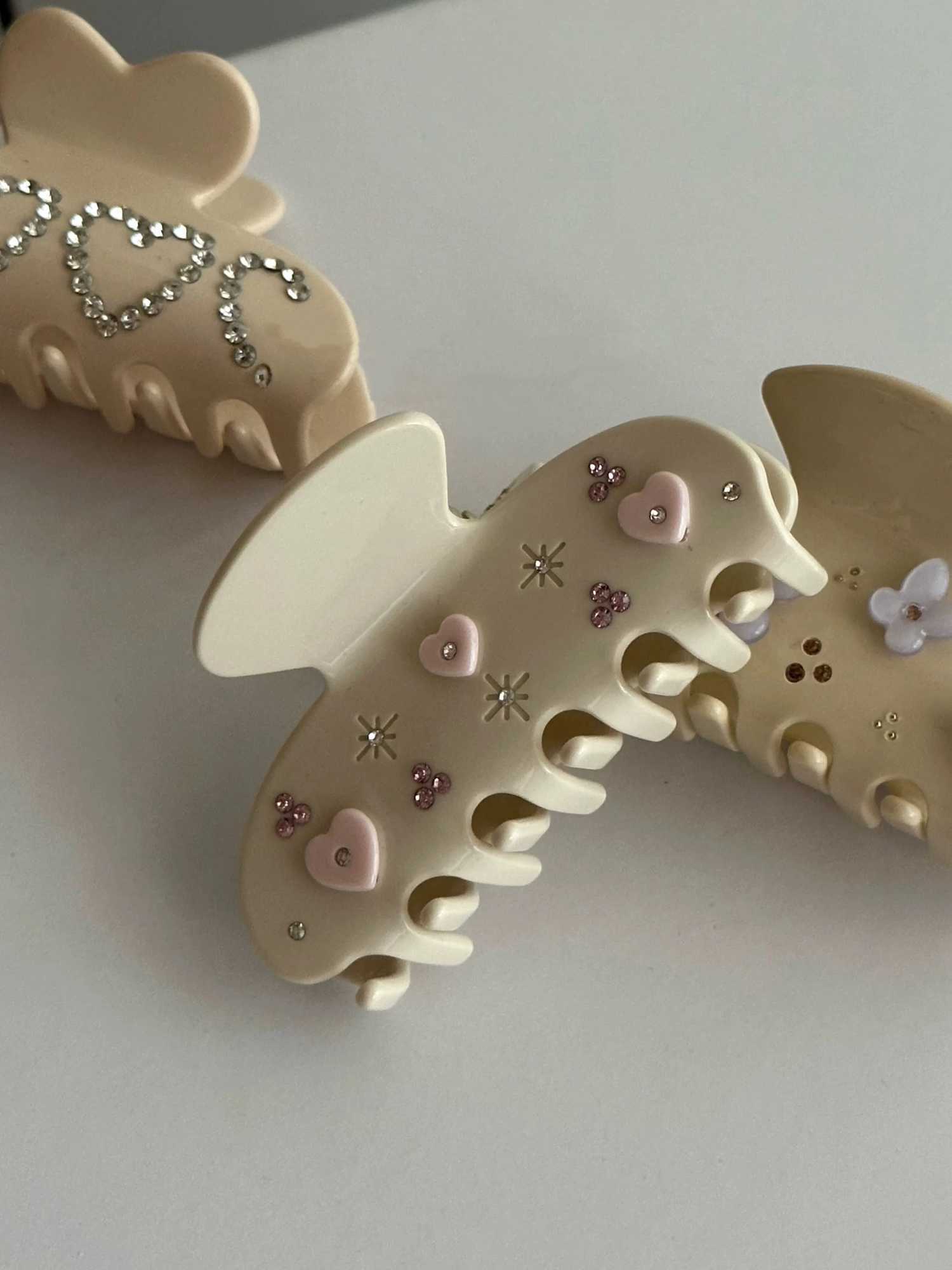 Crystal heart-shaped hair accessory beach style hair clip retro claw clip summer rhinestone hair clip Y2504012