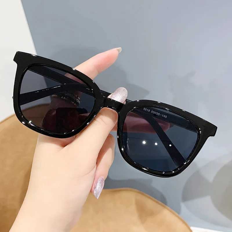 New Unisex Rectangle Vintage Sunglasses Fashion Design Retro Sun Glasses Female Lady Eyeglass Cat Eye Goggles UV400 EyewearC250411