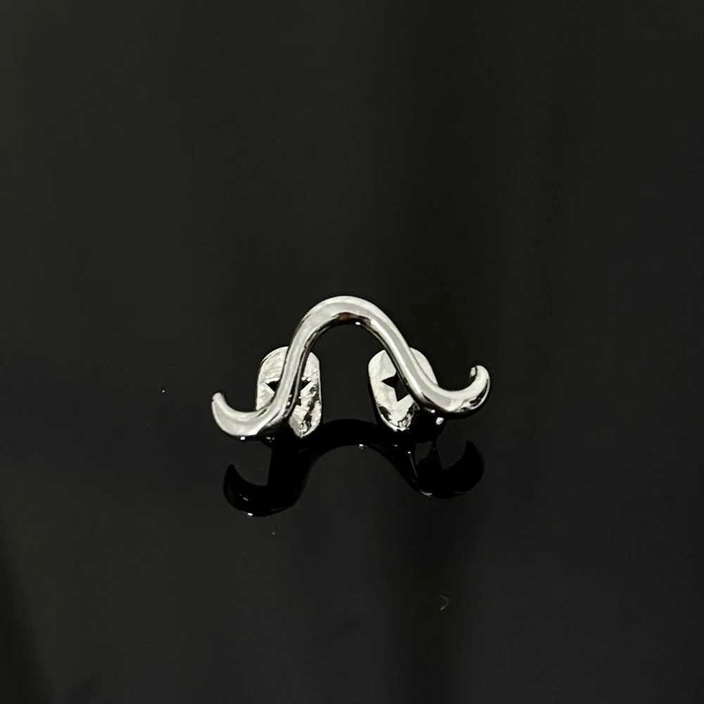 YOUNG X Romantic Silver Gloss Wave Teeth Grillz Hip Hop Curve Zircon Tooth Hat Womens Couple Jewelry Gift W250412