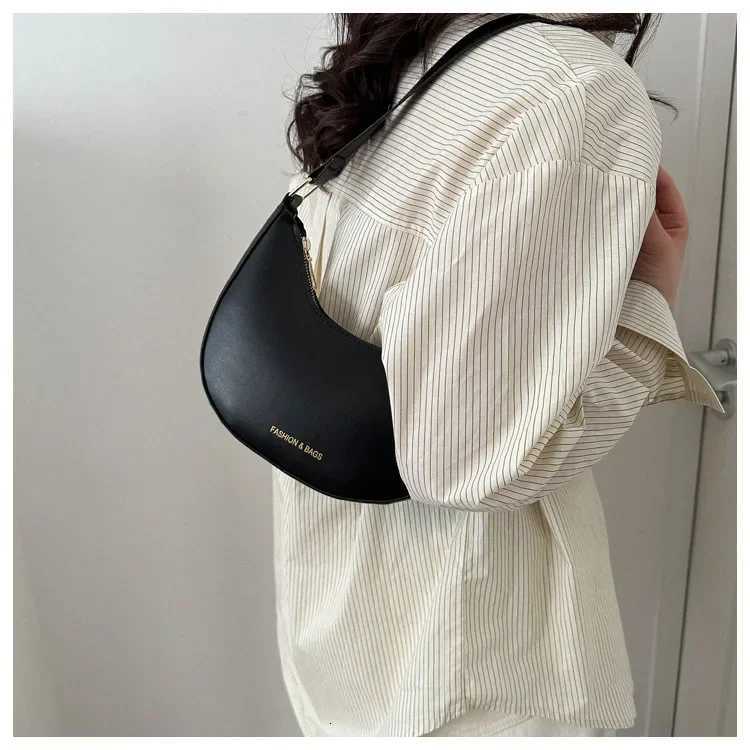 Luxury Design Shoulder Bags for Women Half Moon Hobo Bag Lady Fashion Brand Underarm Bags Cowhide Leather Small Clutch HandbagT2511112
