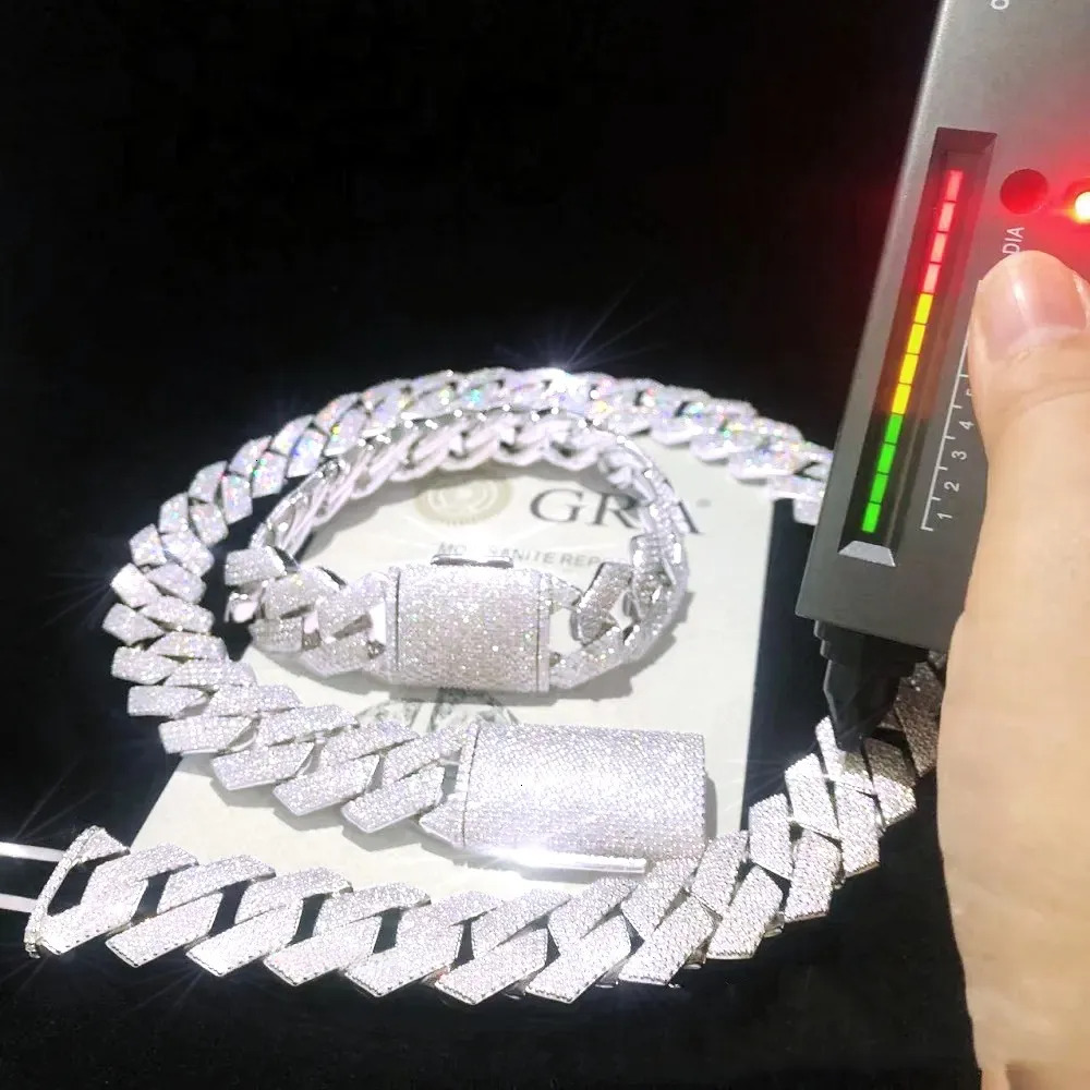 Durable VVS Moissanite Cubic Zirconia Rapper Cuban Link Pendant Necklace - 24mm