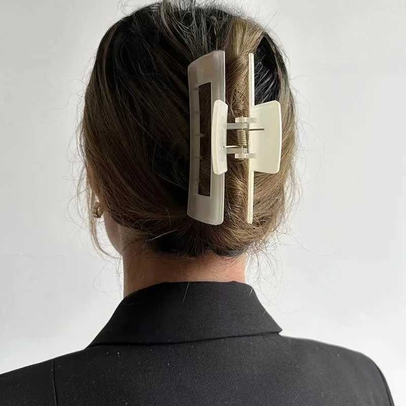 13CM ultra-fine claw clip suitable for thick haired womens geometric shark clip Versatile minimalist hair clip claws girls hair clip accessories Y2504
