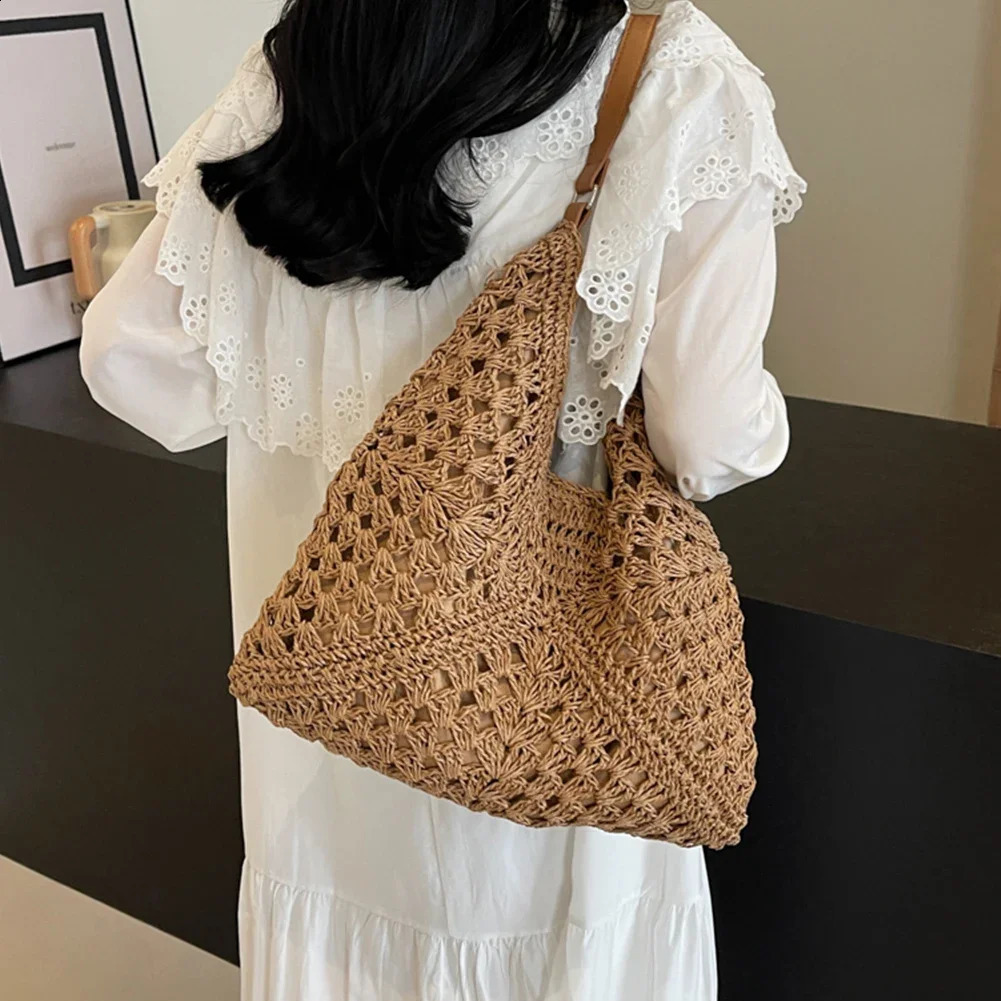 2024 Summer Straw Knitting Bag Hollow Out Tote Bag Solid Beach Shoulder Bag Holiday Travel Handbag Boho Shoulder Purse for Women 250407