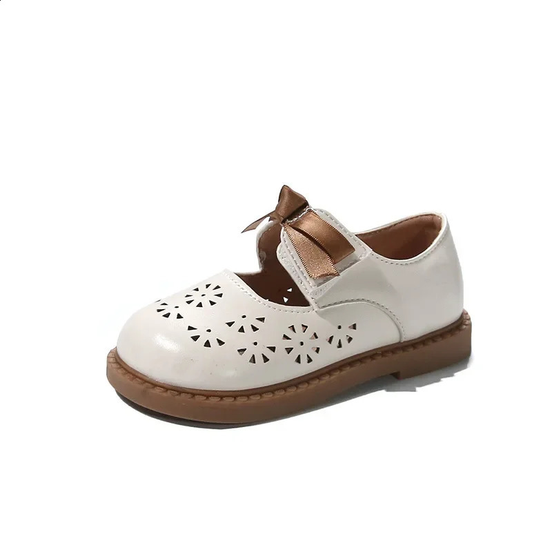 Girls shoes spring and summer items baby PU leather shoes childrens hollow bow childrens breathable princess apartment Loafer 250411