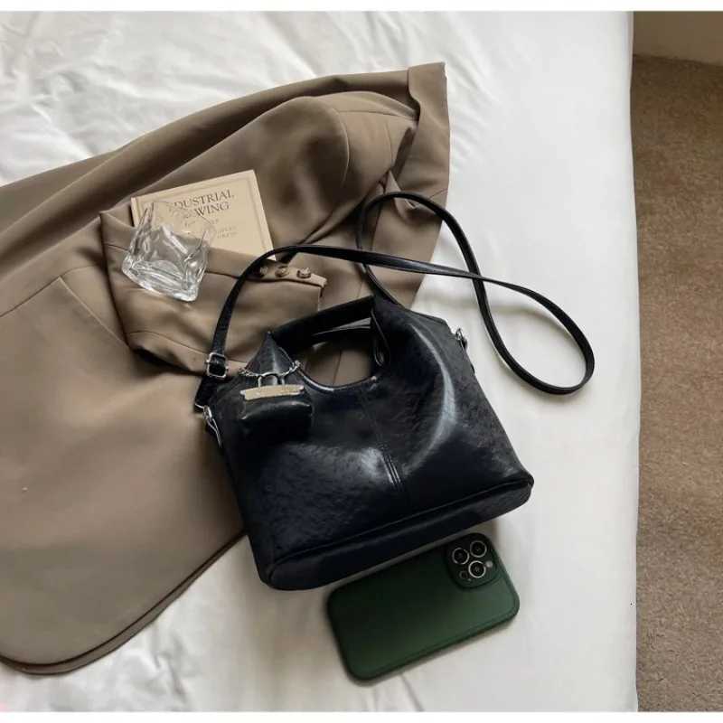 Premium Leather Shoulder Bag For Elegant Ladies From Luxury Brand Famous Designer Handbag DurableW251111