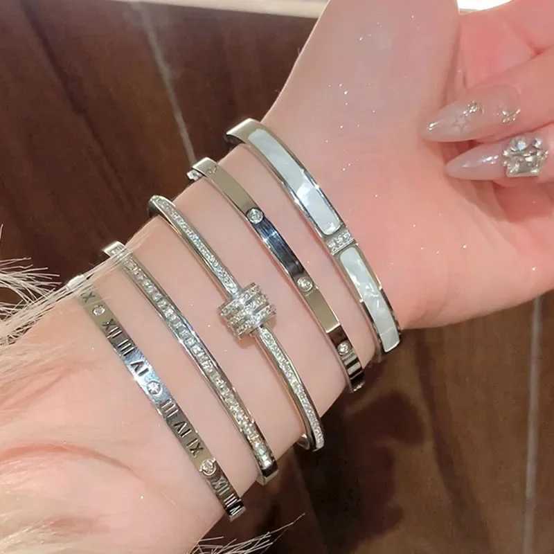 Silver Color Stainless Steel Colorfast Bracelets Skyful Star Bracelet Set for Women Fashion Light Luxury Jewelry Gifts WholesaleC250411