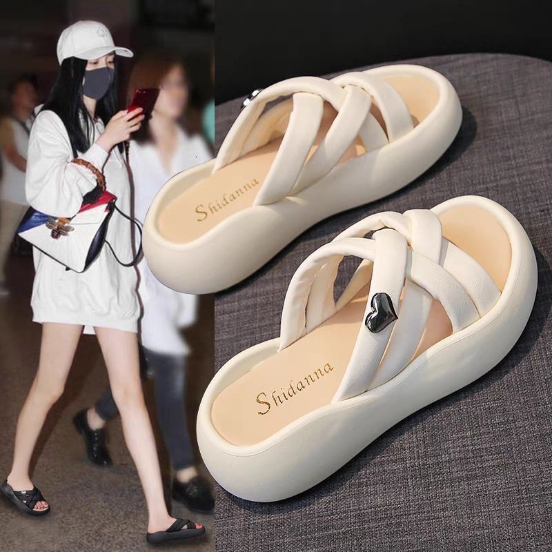 2025 new summer internet celebrity super hot niche high-end cool slippers for women's outerwear fashion thick sole matching skirt