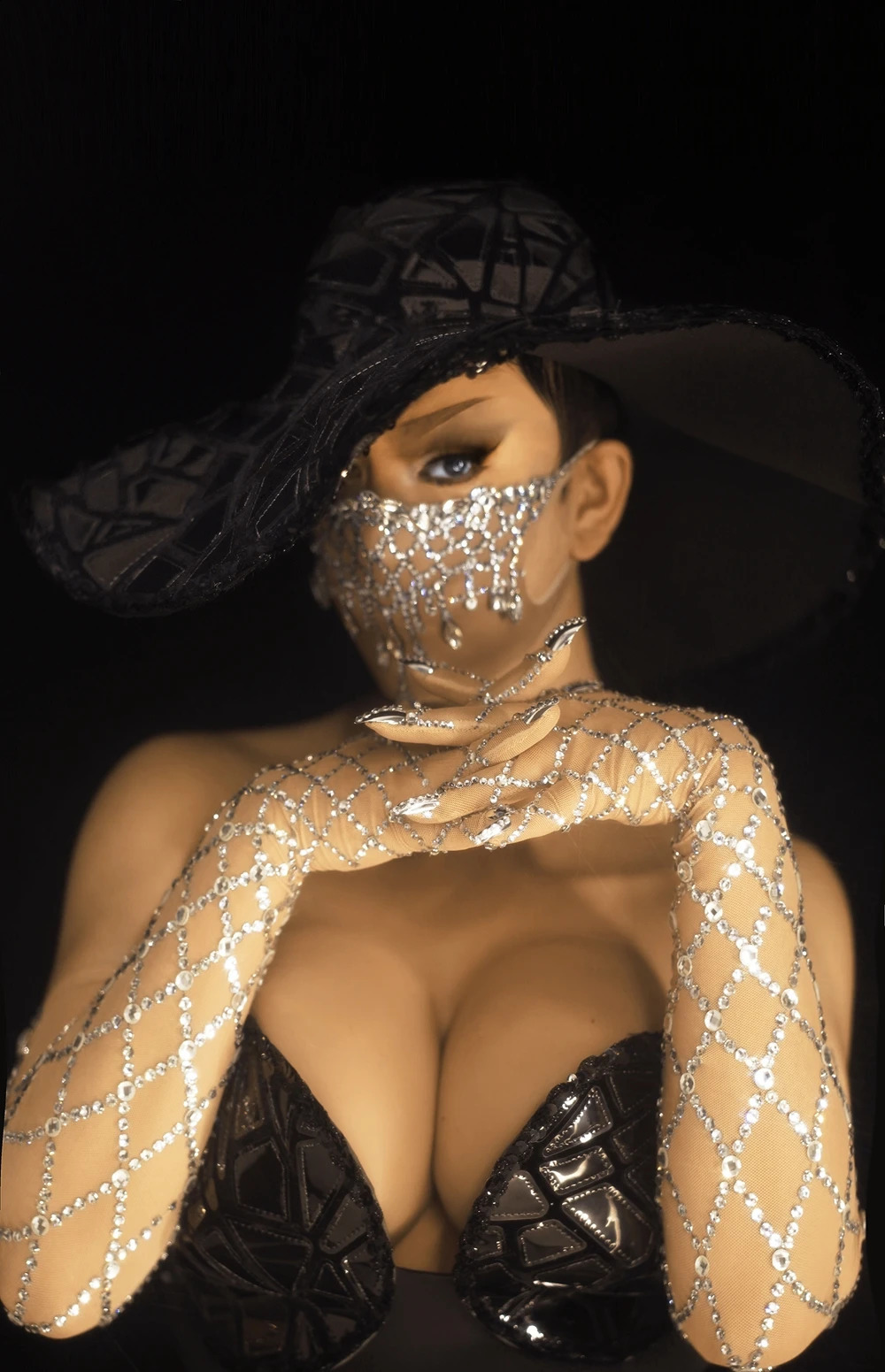 Stretch Rhinestones Long Gloves Women Sparkly Crystal Mesh Gloves Dancer Singer Nightclub Stage Party Show Accessories 250408