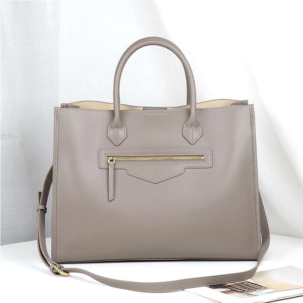 2023 Women Elegant Cow Leather Business Lady Portfolio Handbag Fashion A4 Large Capacity Female Designer Shoulder Bag