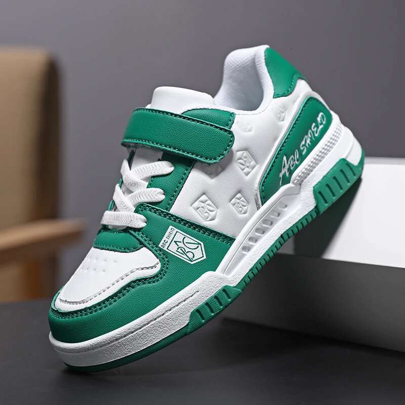 2025 new children's designer fashion sports shoes, men's and women's breathable sports running walking casual shoes, soft and comfortab
