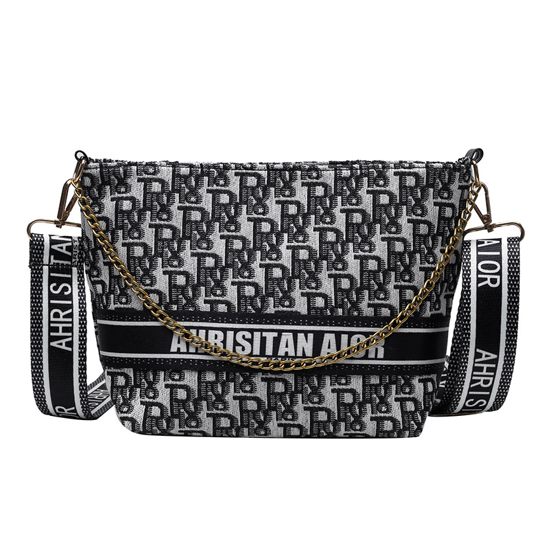 2025 trendy jacquard fabric letter single shoulder bag ins large-capacity storage makeup bag for women western style and versatile cross body bag new 