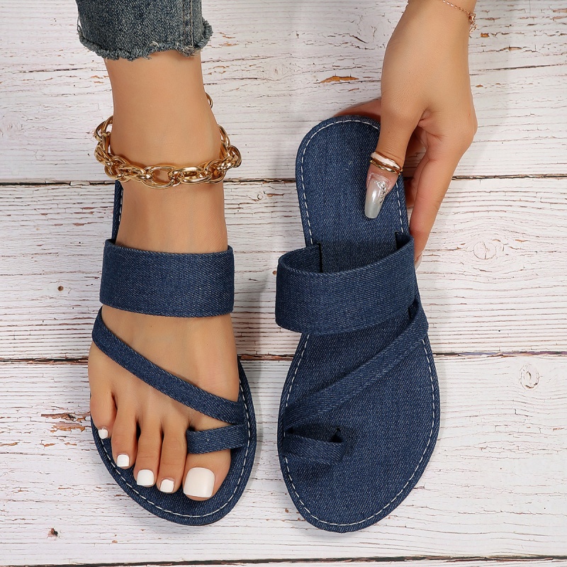 2025 new free shipping summer women fashionable clip toe beach slippers sizes 36-43 designer outdoor slippers