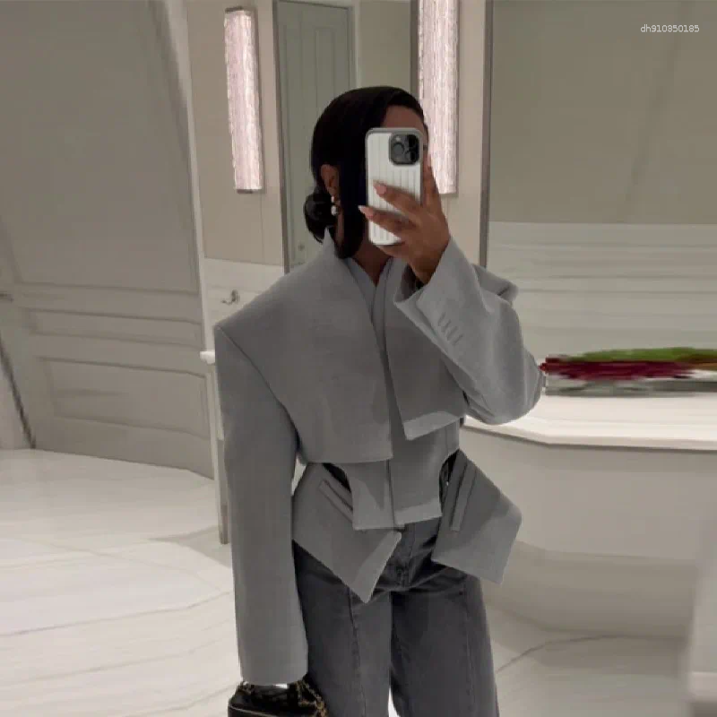 Women's Jackets Chic Short Jacket Niche Design Layered Asymmetric Cut Fashionable Avant-garde High-fashion Statement Autumn Street Wear