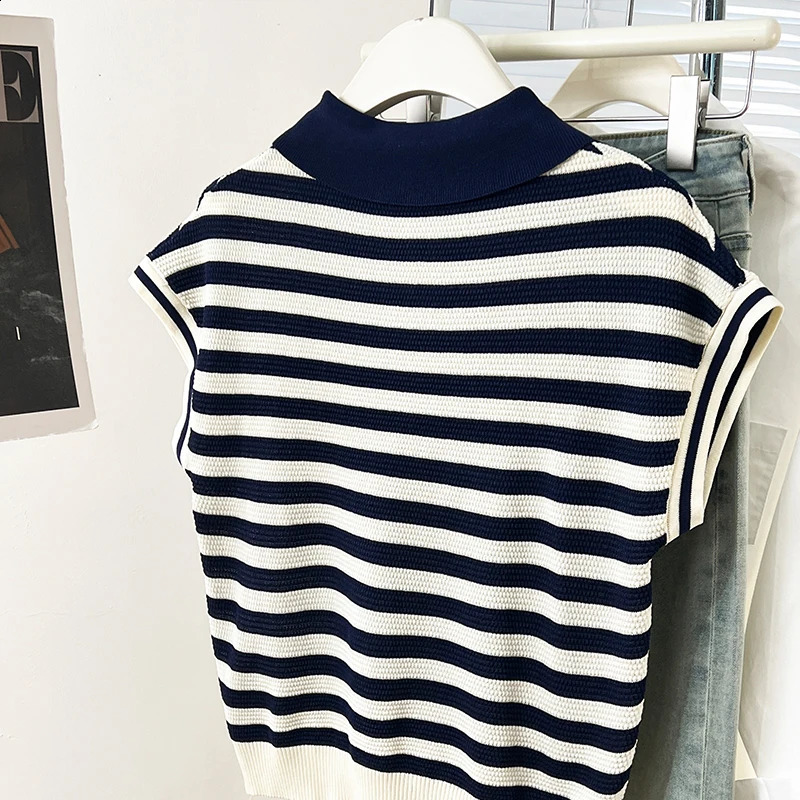 Summer womens spliced polo neck short sleeved knitted Tshirt fashionable contrasting color striped sweater loose top 250410