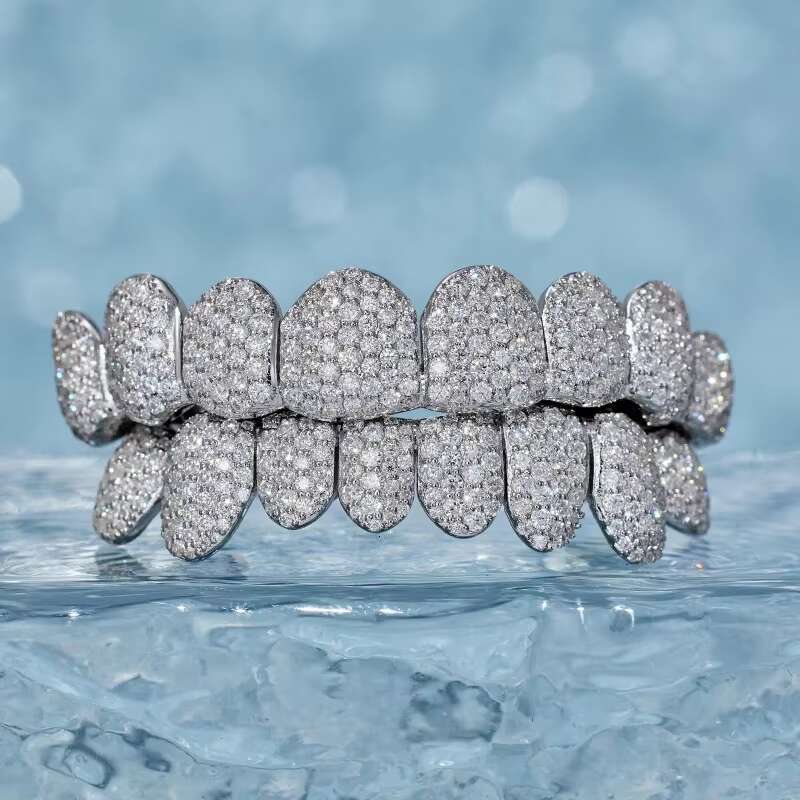 New Wholesale Men Hip Hop 925 Silver Teeth Grillz Top Bottom Iced Out Grillz Dental VVS Moissanite Custom Jewelry Grillz Teeth
