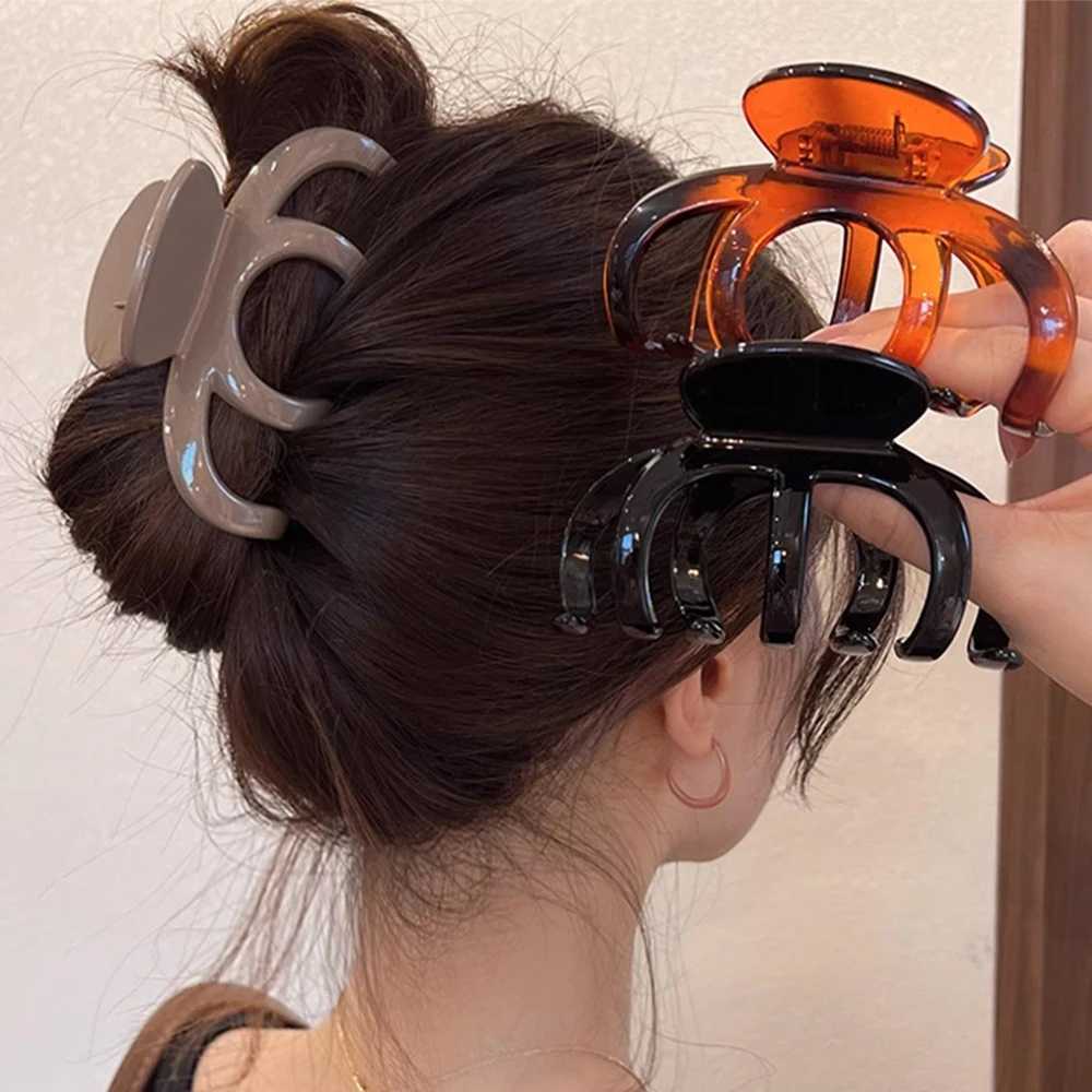 Womens fashion big hair claw clip Korean simple acrylic hair clip shark hair clip matte girls ponytail hair accessory Y2504012