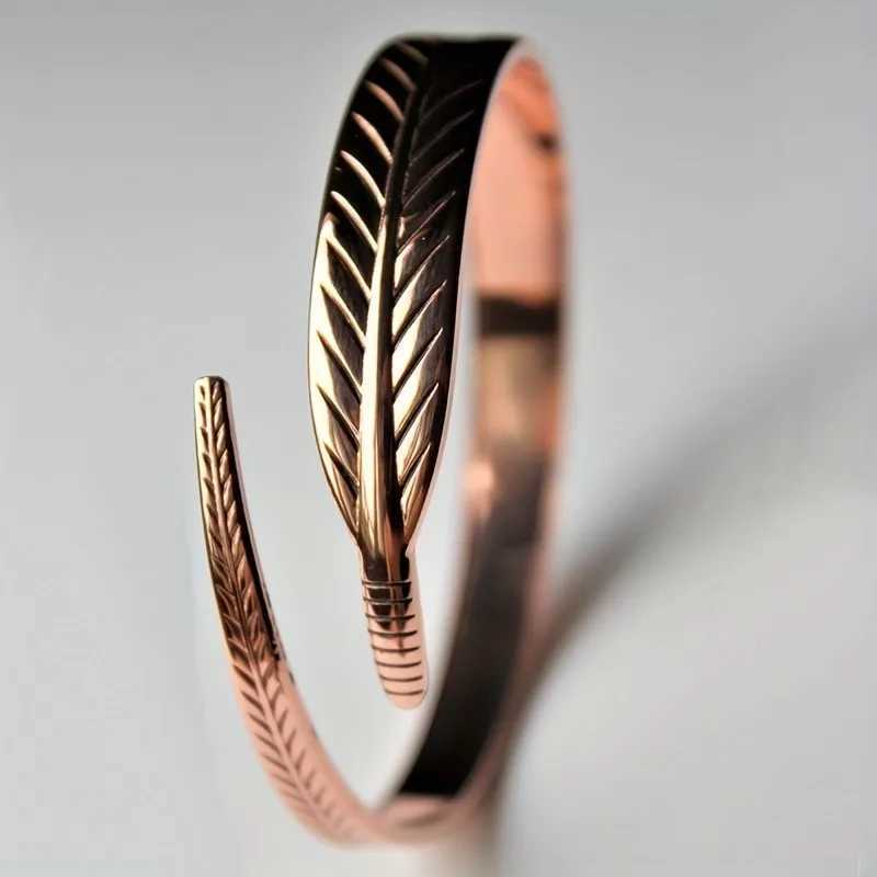 Vintage Pure Cooper Feather Wing Cuff Bangle for Men Women Fashion Punk Style Wristlet Party Jewelry GiftsC250411